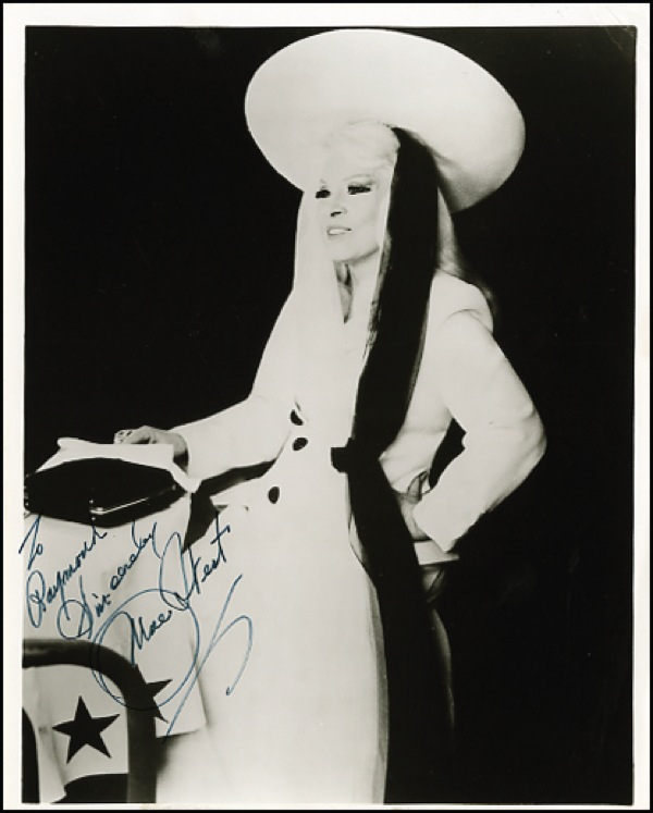 Lot 1299 Mae West