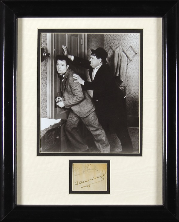 Lot 1139 Laurel and Hardy