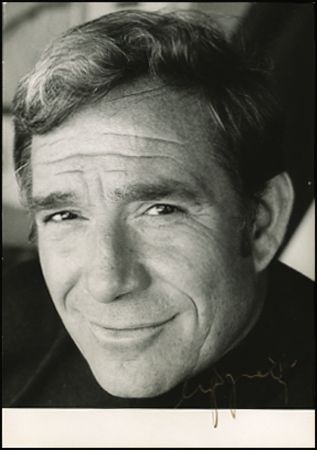 Lot #1029 Federico Fellini, Giulietta Massina & Ugo Tognazzi - Image 3