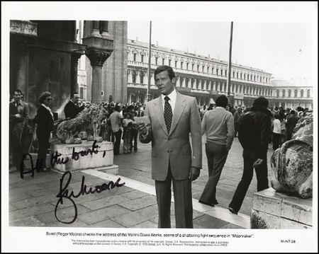Lot #1114 James Bond: Moore, Roger - Image 2