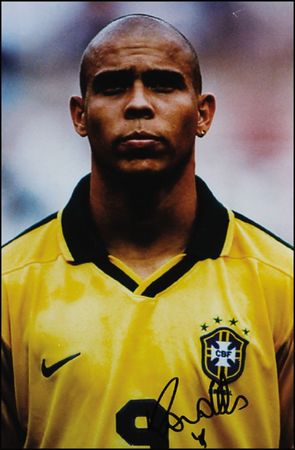 Lot #1393 Brazilian Soccer Stars Whose Names Begin With R - Image 3