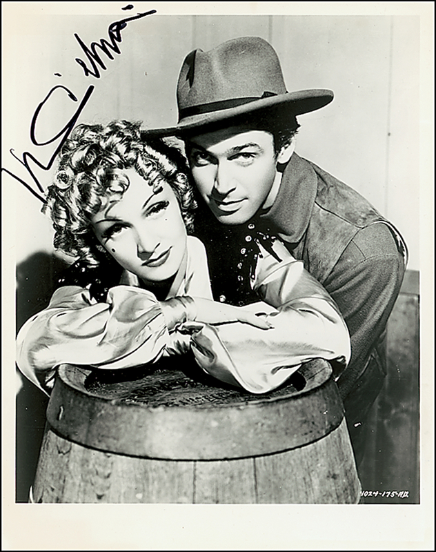 Lot 816 Marlene Dietrich