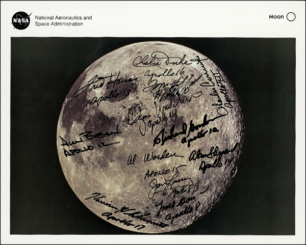 Lot 345 Apollo Astronauts