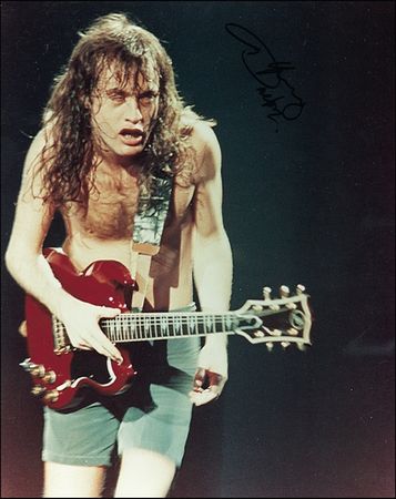 Lot #554 AC/DC: Young, Angus - Image 1
