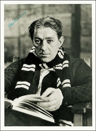 Lot #1043 Alec Guinness - Image 3