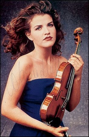 Lot #827 Anne-Sophie Mutter - Image 3