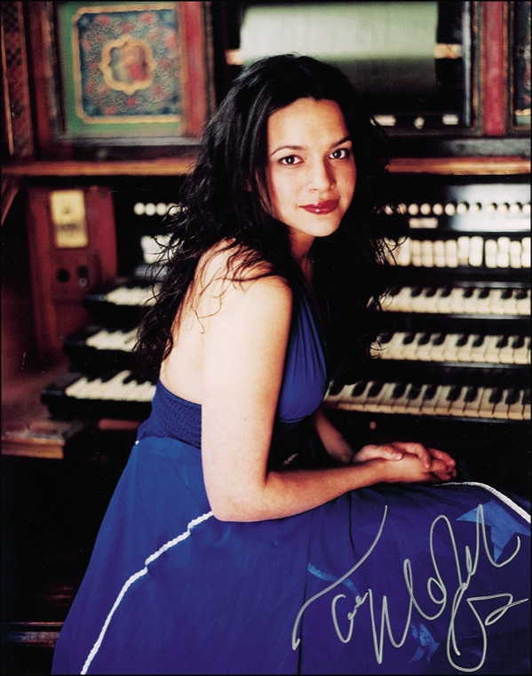 Lot 713 Norah Jones