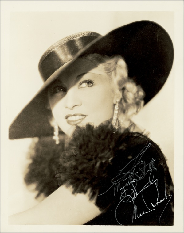 Lot 1149 Mae West