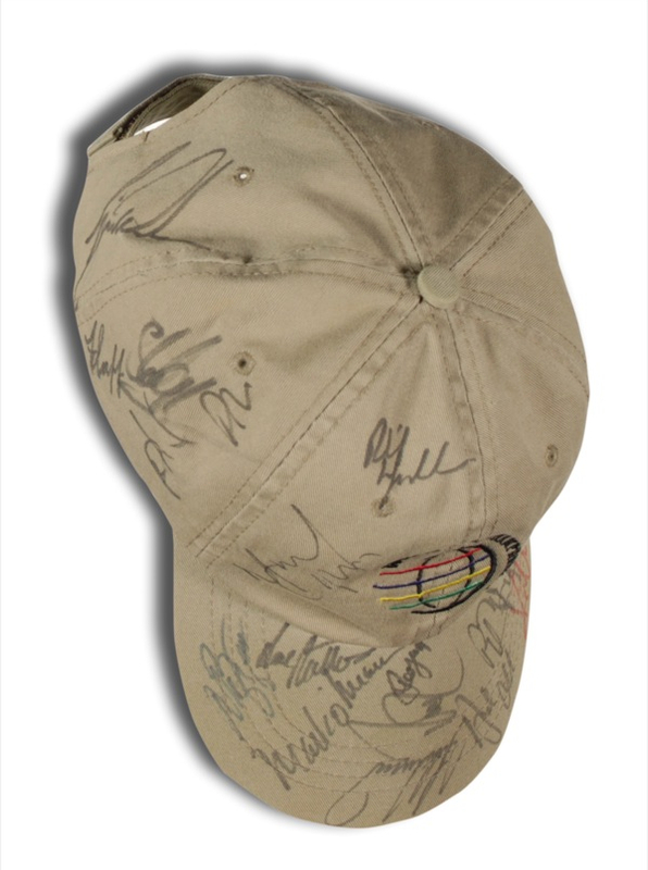 Lot 1530 Tiger Woods and Phil Mickelson
