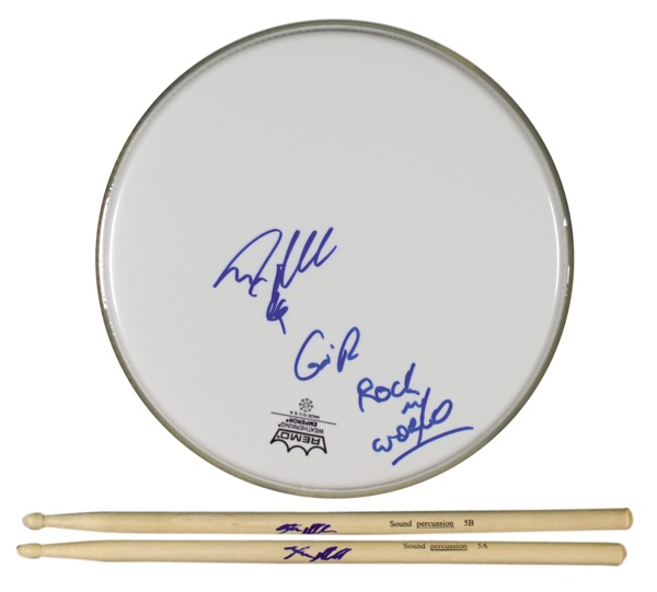 Lot 532 Guns N’ Roses: Adler, Steven
