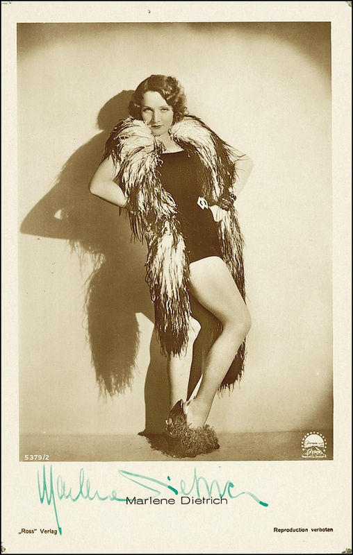 Lot 907 Marlene Dietrich