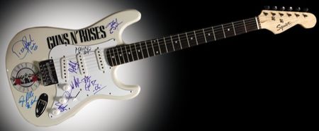 Lot #666 Guns N’ Roses - Image 1