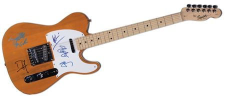 Lot #826 Guns N’ Roses - Image 1