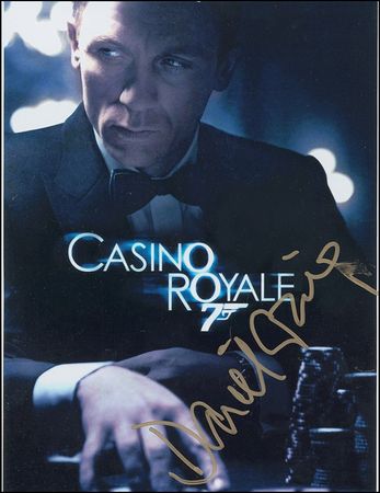 Lot #1088 James Bond: Craig, Daniel - Image 1
