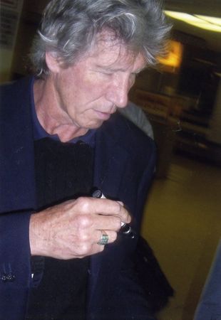 Lot #875 Pink Floyd - Image 3