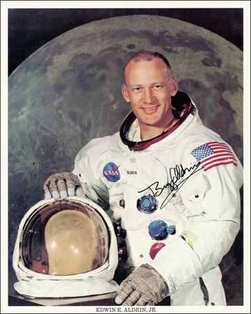 Lot #389 Apollo 11 - Image 1