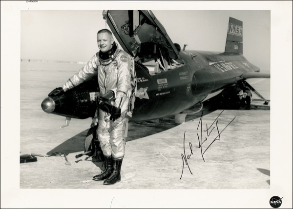 Lot 454 Neil Armstrong