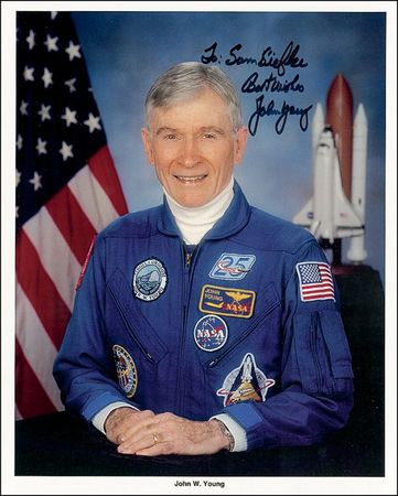 Lot #451 Apollo Astronauts - Image 2