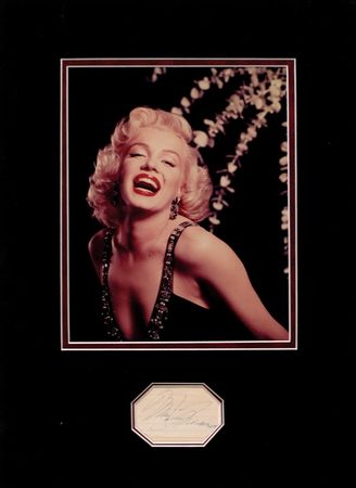 Lot #1065 Marilyn Monroe - Image 1