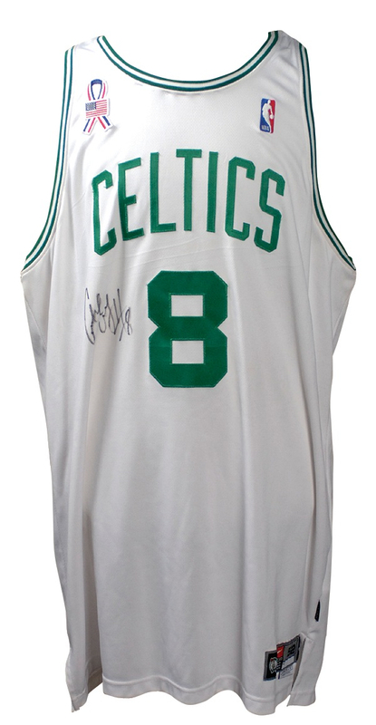 Lot 1455 Antoine Walker: Antonie Walker game-used jersey
