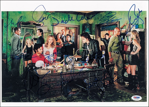 Lot 935 Heroes Signed Photograph