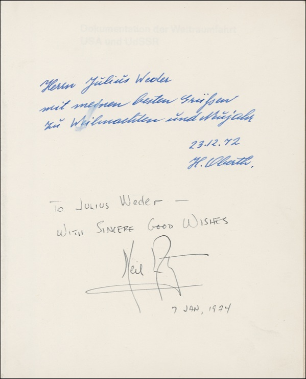 Lot 409 Neil Armstrong: Mondlandung: Armstrong signs a German book on his historic feat
