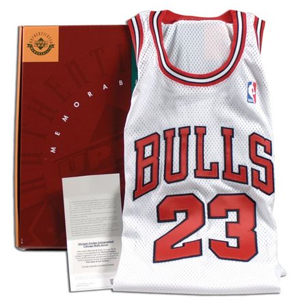Lot #1255 Michael Jordan - Image 1