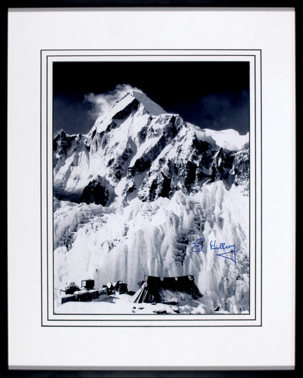 Lot 192 Edmund Hillary Signed Photograph