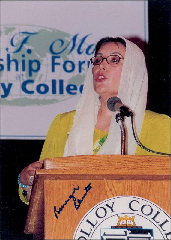Lot 132 Benazir Bhutto Signed Photograph