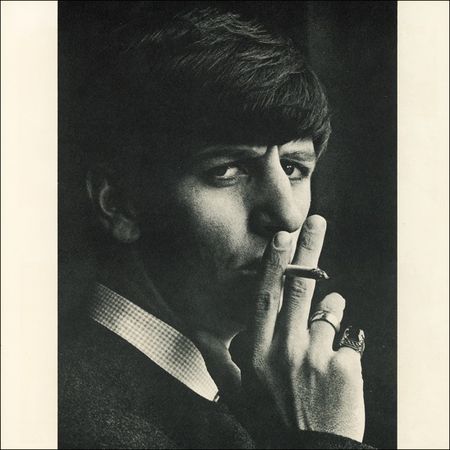 Lot #506 Beatles: COMING TO AMERICA: Original signed program from the BEATLES? historic 1964 American tour - Image 6