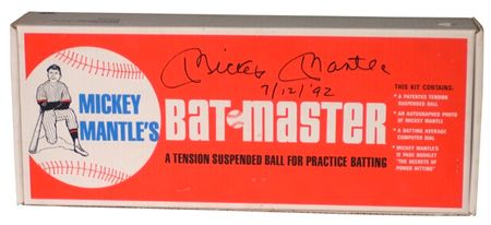 Lot #1437 Mickey Mantle: Mickey Mantle signed Bat Master hitting tool - Image 2