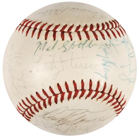 Lot #1336 Thurman Munson Baseball - Image 1