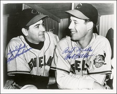 Lot #1136 Baseball Hall of Famers Group Lot - Image 1