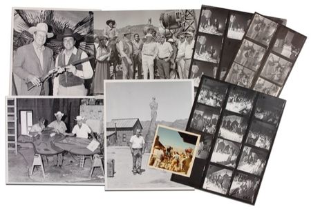 Lot #1060 John Wayne: THE COWBOY WAY: THE DUKE poses after winning his Academy Award for TRUE GRIT - Image 2