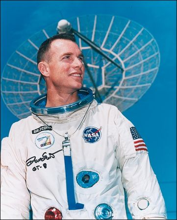 Lot #352 Apollo Astronauts: Aldrin and Scott Group Lot - Image 2