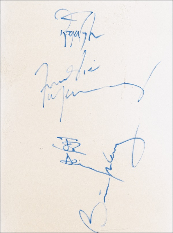 Lot 840 Queen Signature