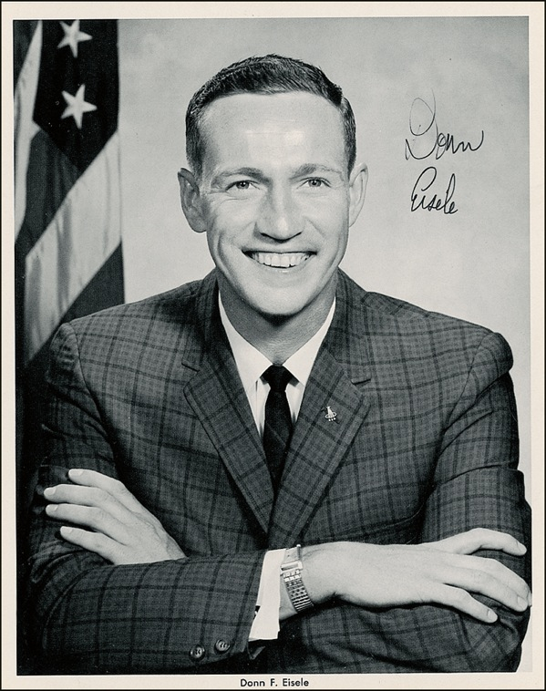 Lot 472 Donn Eisele Signed Photograph