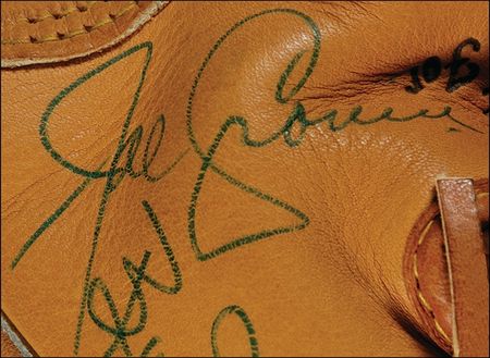 Lot #1332 Roger Maris and the NY Yankees Baseball Glove - Image 4