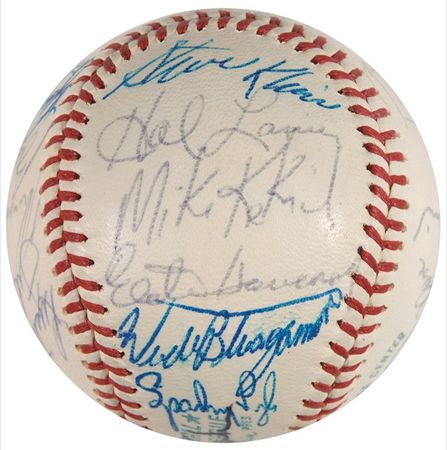 Lot #1349 Thurman Munson and the NY Yankees: Munson and his ‘72 Yankee teammates - Image 2