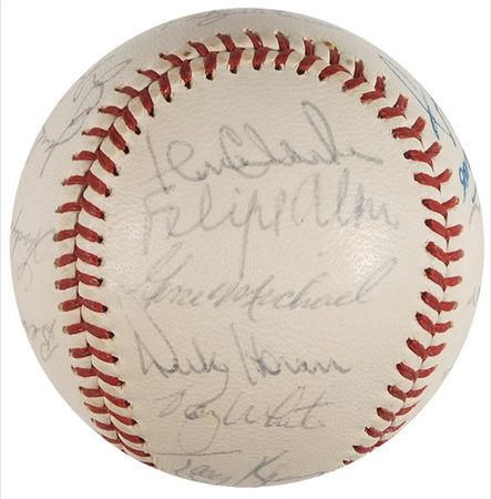 Lot #1349 Thurman Munson and the NY Yankees: Munson and his ‘72 Yankee teammates - Image 3