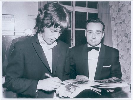 Lot #701 Rolling Stones: Vintage Stones program with photographic provenance - Image 2