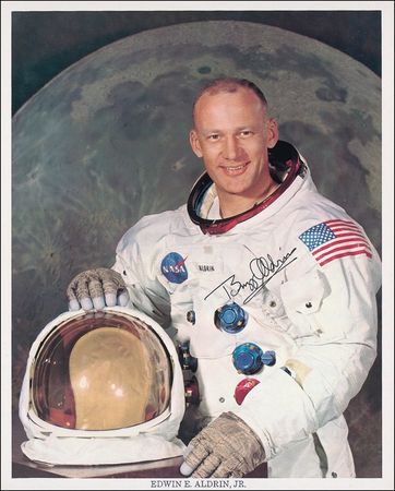 Lot #374 Apollo 11 Group Lot - Image 3