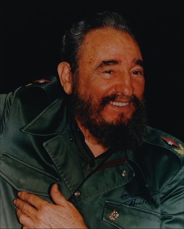 Lot #169 Fidel Castro: Â¡MUY GRANDE!: Unusual oversized photo of FIDEL CASTRO - Image 1