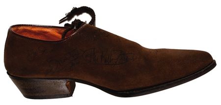 Lot #766 Rolling Stones: I GOT THE SHOES: The ROLLING STONES sign vintage footwear - Image 2