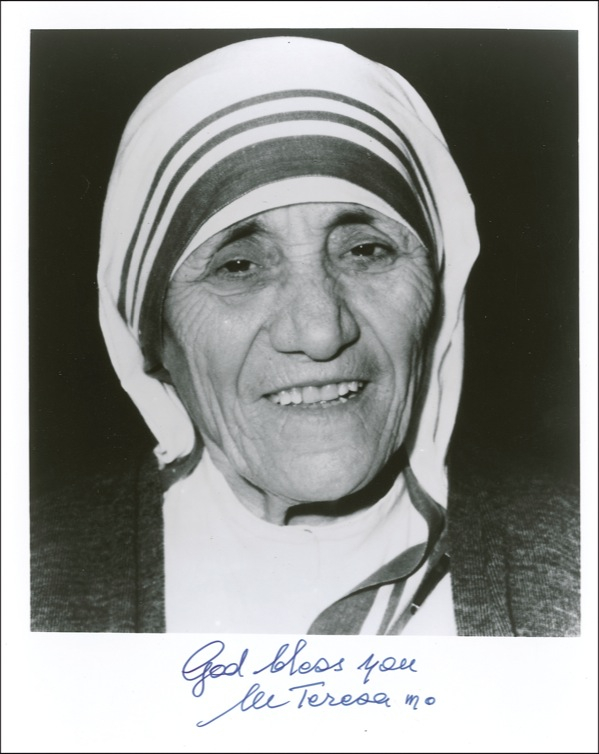 Lot 389 Mother Teresa Signed Photograph