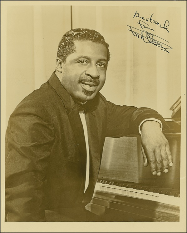 Lot 799 Errol Garner Signed Photograph