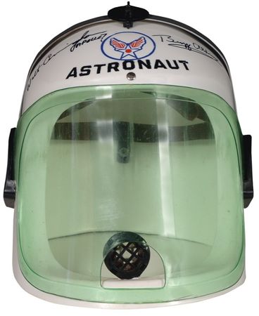 Lot #537 Apollo Astronauts Space Helmet - Image 2