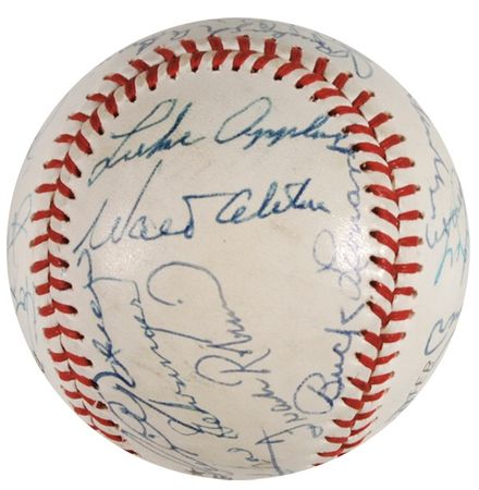 Lot #1365 Baseball: Hall of Famers Baseball - Image 3