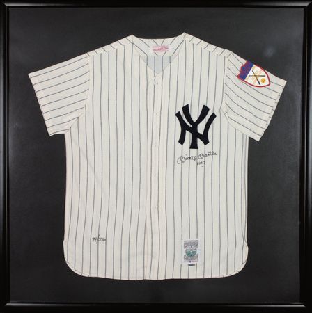 Lot #1537 Mickey Mantle: Mantle signs his now-difficult-to-find pinstripe Home Run jersey - Image 1