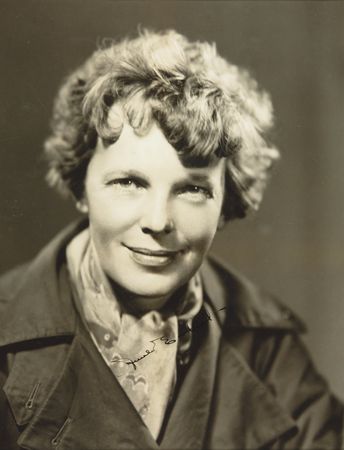 Lot #513 Amelia Earhart Signed Photograph - Image 2